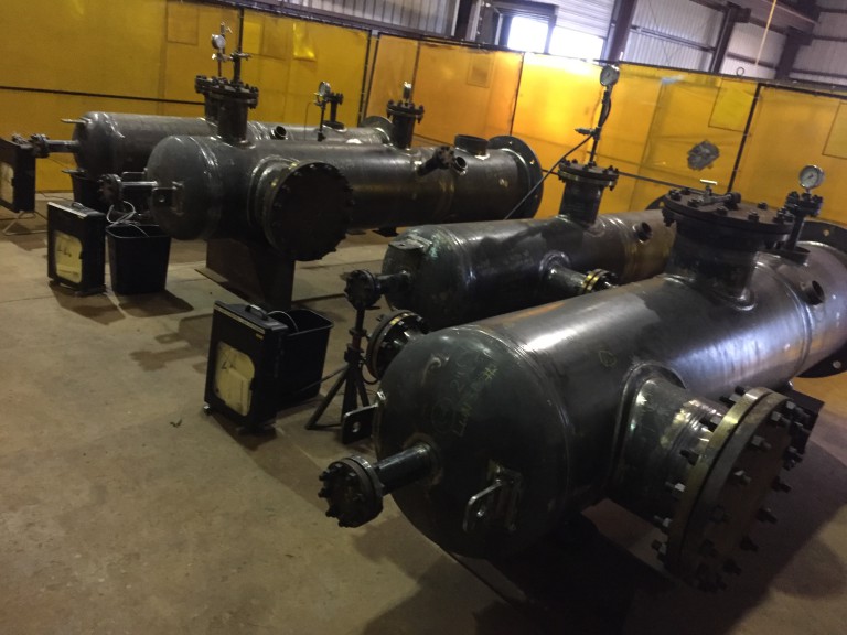 SUCTION AND DISCHARGE BOTTLES